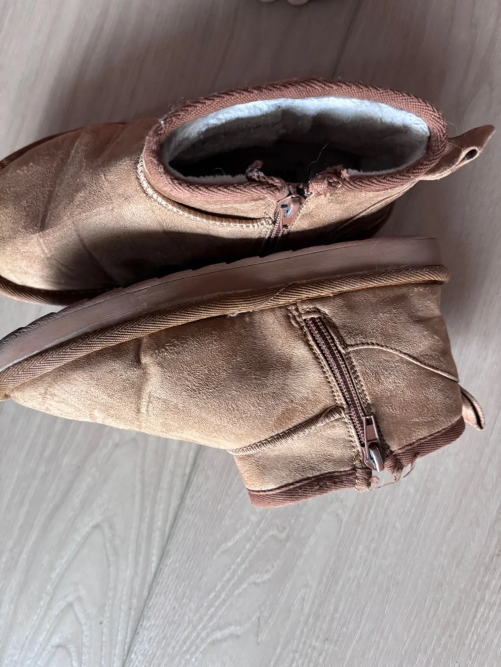 MIA suede upper